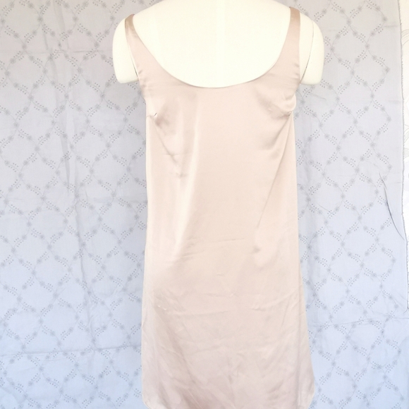 Dress - Picture 2 of 6